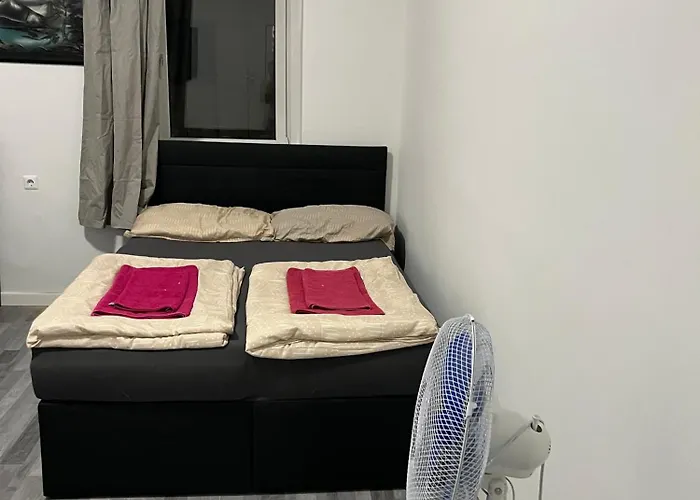 Sam Apartmant 12